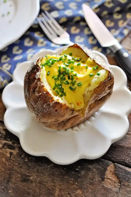 Crispy Baked Potatoes with Saffron Aioli